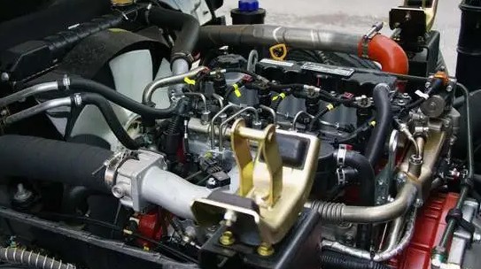 灑水車發(fā)動(dòng)機(jī)圖片 灑水車發(fā)動(dòng)機(jī)圖片