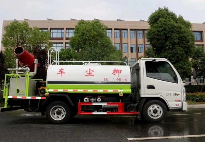 國(guó)六5方藍(lán)牌凱馬灑水車(chē) 國(guó)六5方藍(lán)牌凱馬灑水車(chē)