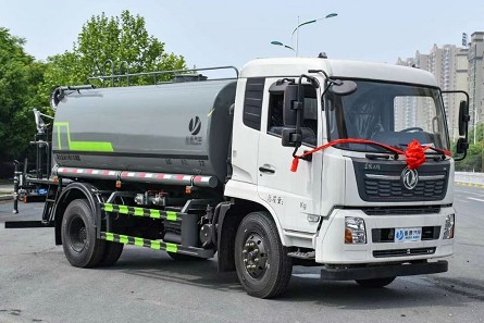 國(guó)六東風(fēng)天錦灑水車圖片 國(guó)六東風(fēng)天錦灑水車圖片
