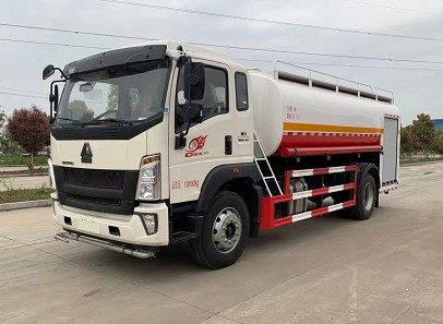 國(guó)六重汽豪沃G5X消防灑水車(chē)圖片 國(guó)六重汽豪沃G5X消防灑水車(chē)圖片