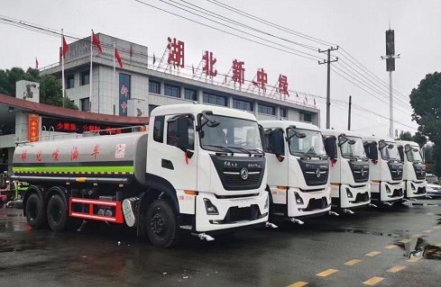 國六東風(fēng)天龍后雙橋18方灑水車批量發(fā)車圖片 國六東風(fēng)天龍后雙橋18方灑水車批量發(fā)車圖片